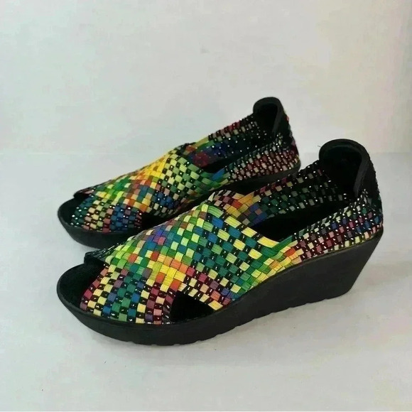Steven By Steve Madden Braavo
Multicolor Elastic Peep Toe Wedges Size 9 - Picture 3 of 13